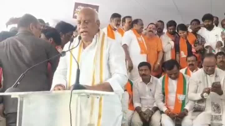 భూ సమస్యలపై రేవంత్ సర్కార్కు ఎమ్మెల్యే డిమాండ్ - Udayam