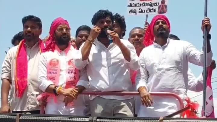 ఫీజు రియంబర్స్మెంట్ విడుదల చేయాలి: బాల్క సుమన్ - Udayam
