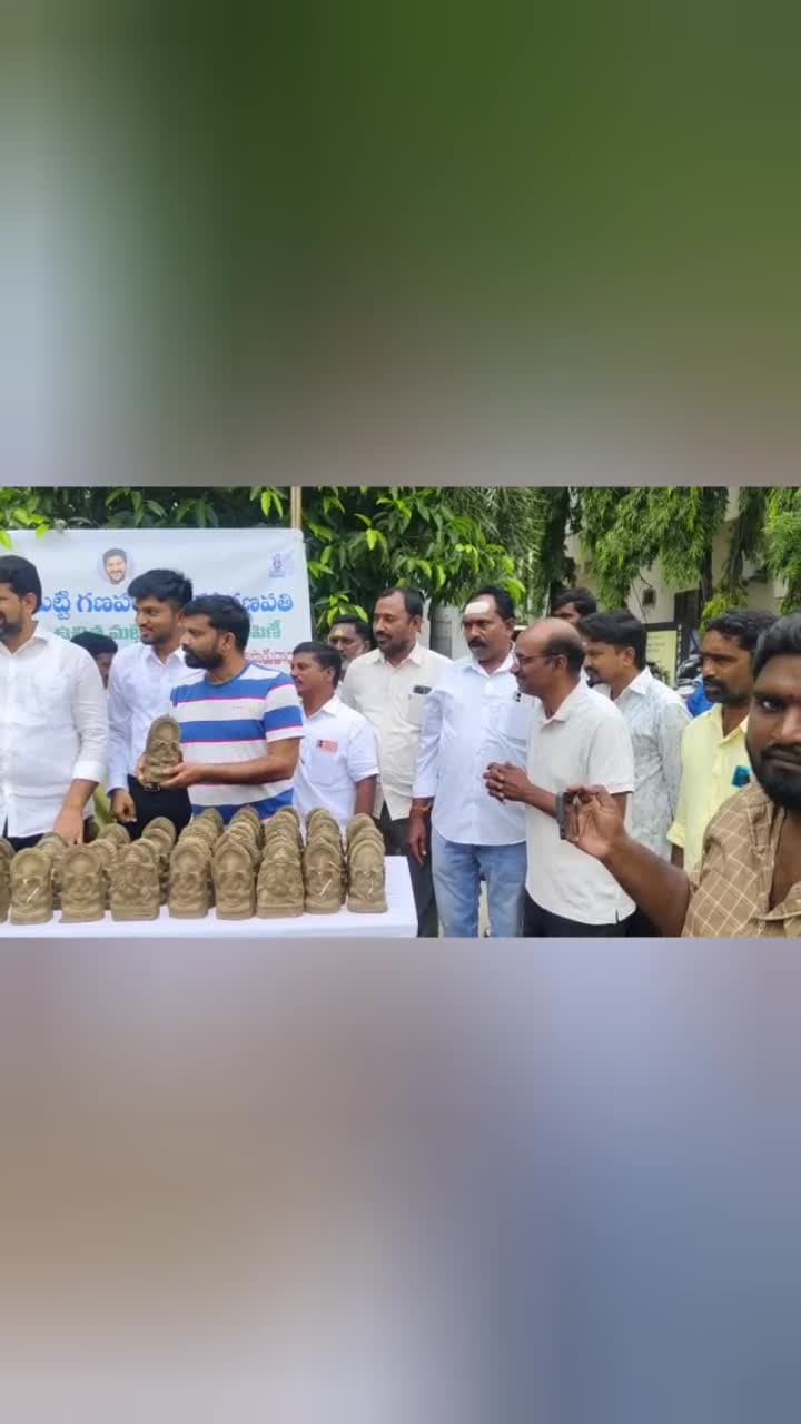 మట్టి వినాయకుని పూజించాలి : మున్సిపల్ చైర్మన్ పుల్కం రాజు - Udayam
