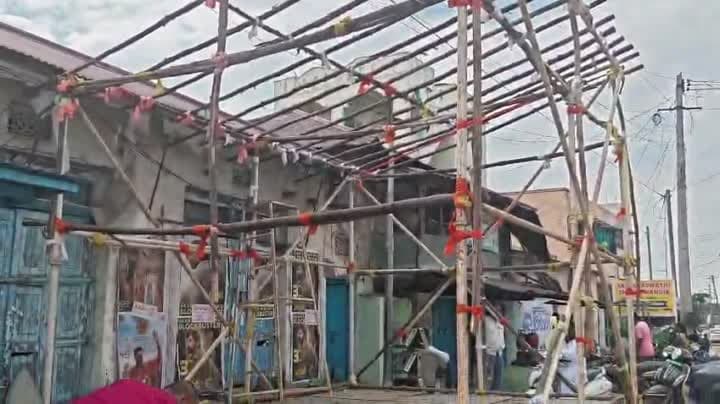 నిర్మల్ లో ముందస్తుగా బొజ్జ గణపయాల మండపాల అలంకరణను - Udayam