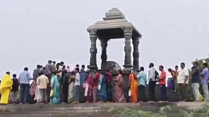 గండాలయ్య స్వామికి అమావాస్య ప్రత్యేక పూజలు - Udayam