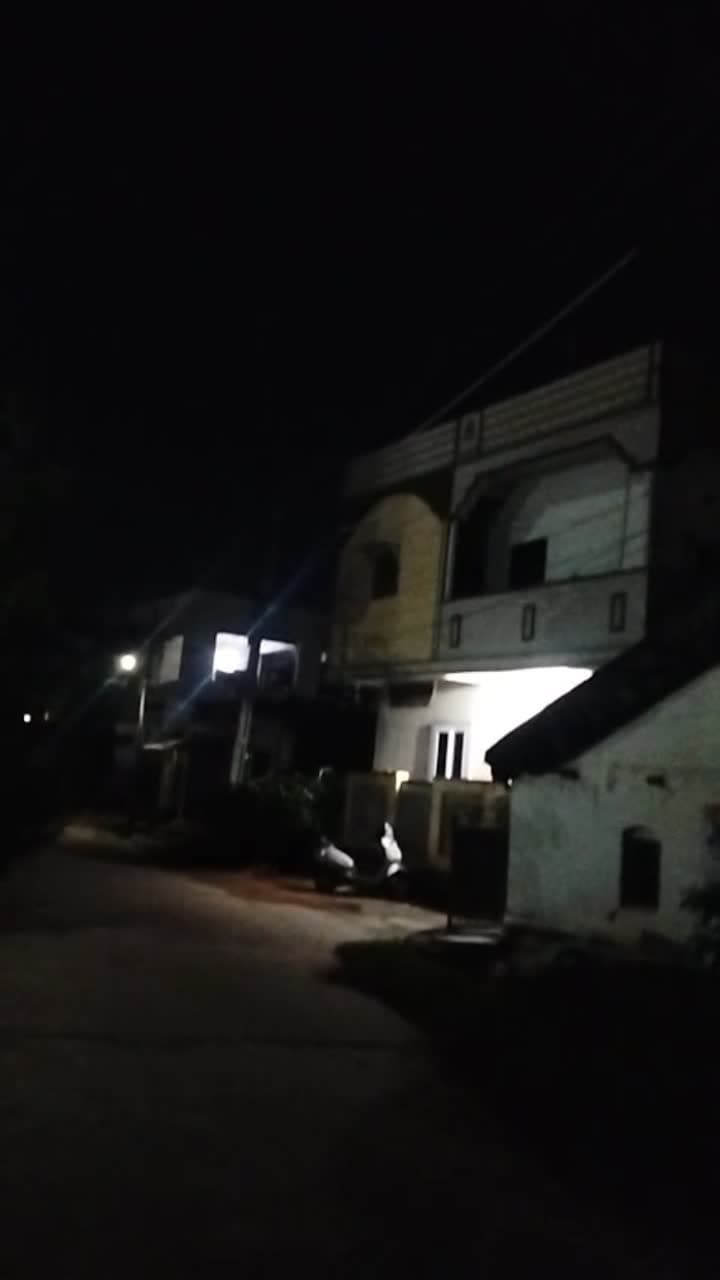 నిర్మల్ గొల్లపేటలో నెల రోజులుగా వీధి దీపాలు వెలగక అంధకారం - Udayam