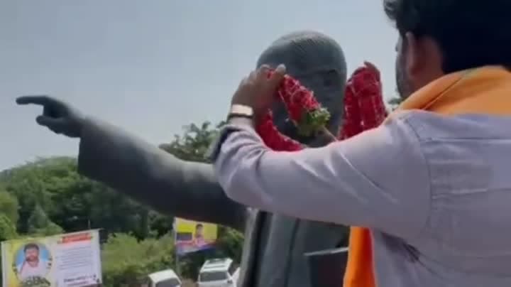 ఉపసర్పంచ్ల చెక్ పవర్ కొనసాగించాలి