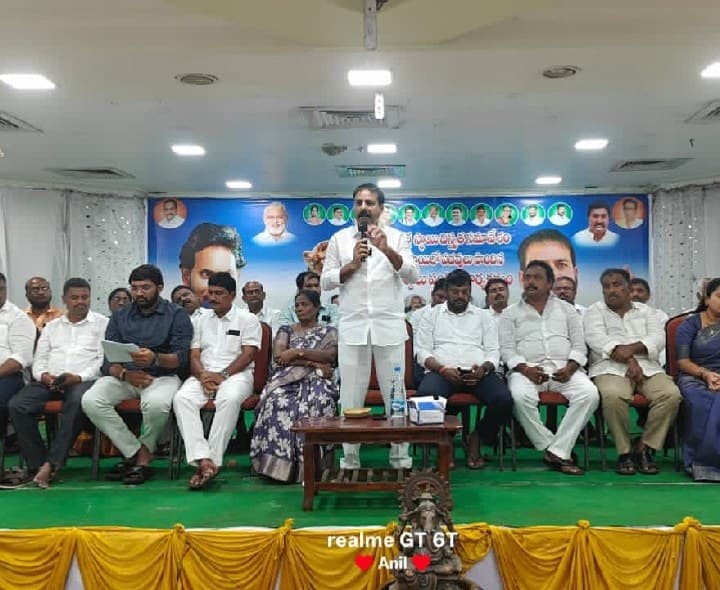 ఎన్నికలకు సిద్ధంగా ఉండాలి : మాజీ ఎమ్మెల్యే - Udayam