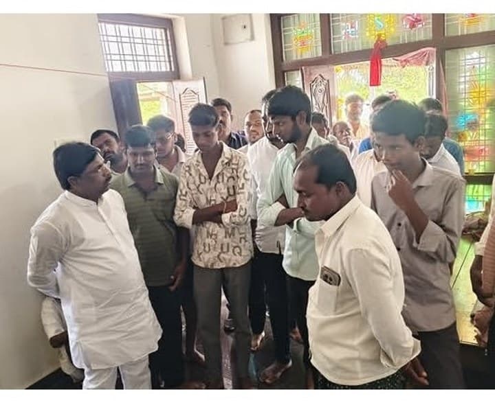 మృతుని కుటుంబాన్ని పరామర్శించిన ఎమ్మెల్యే - Udayam
