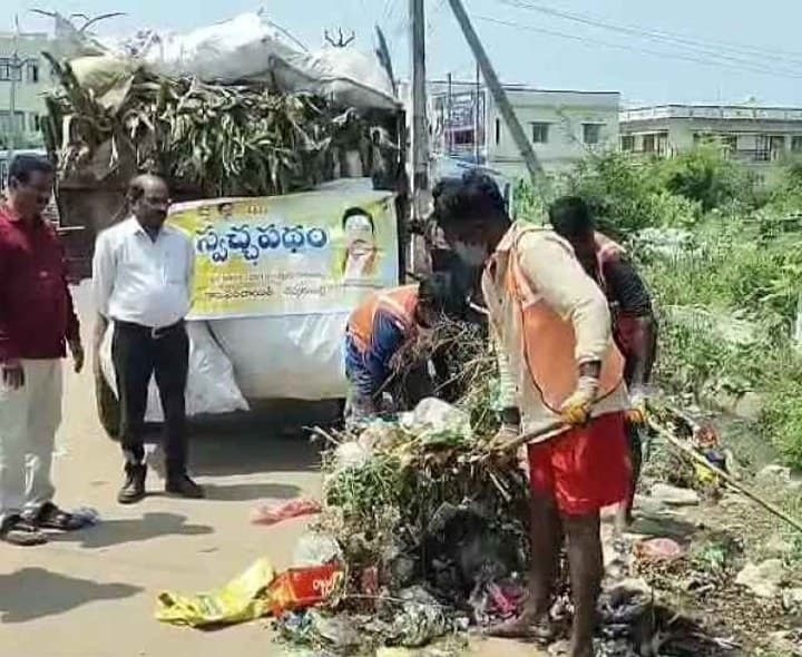 డీడీఓ పర్యవేక్షణలో స్వచ్చపధం కార్యక్రమం - Udayam