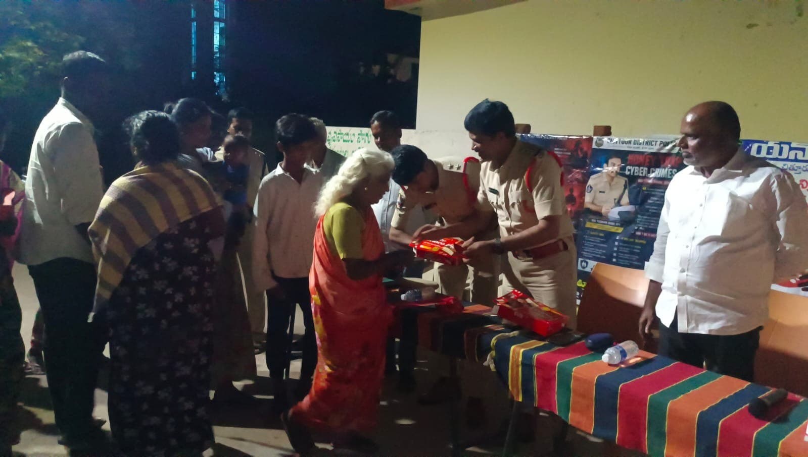 ముత్తుకూరు గ్రామంలో "పల్లెనిద్ర" కార్యక్రమం