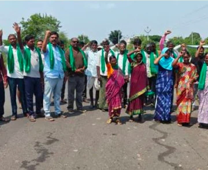 దమగాన్పూర్లో రైతుల పాదయాత్ర - Udayam