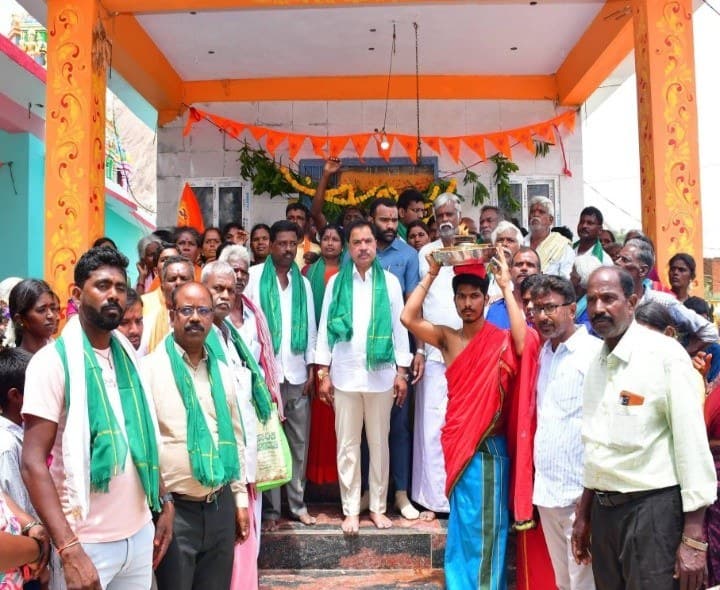 హరిత గిరి ప్రదక్షిణను ప్రారంభించిన ఎమ్మెల్యే - Udayam