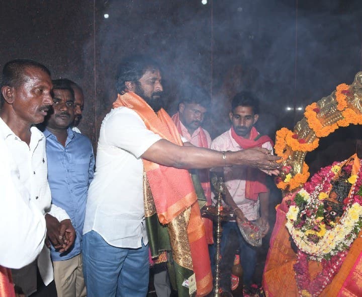 బోనాల పండుగ సంప్రదాయాలకు ప్రతీక: మాజీ మంత్రి - Udayam