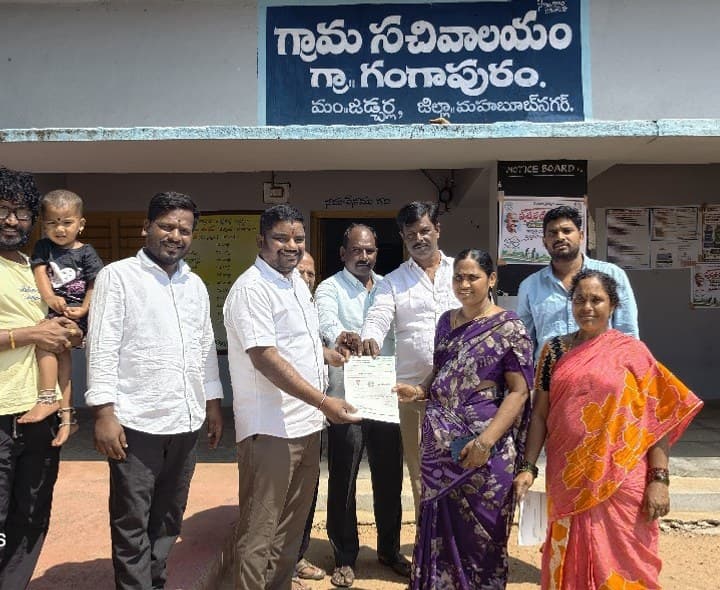లబ్ధిదారులకు CMRF చెక్కుల పంపిణీ - Udayam