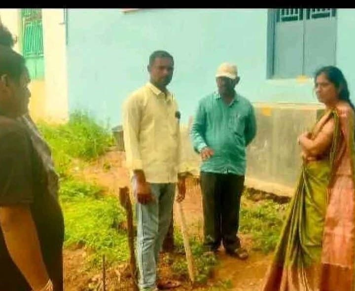 స్వర్ణ గ్రామాన్ని ఆకస్మికంగా తనిఖీ చేసిన MPDO - Udayam