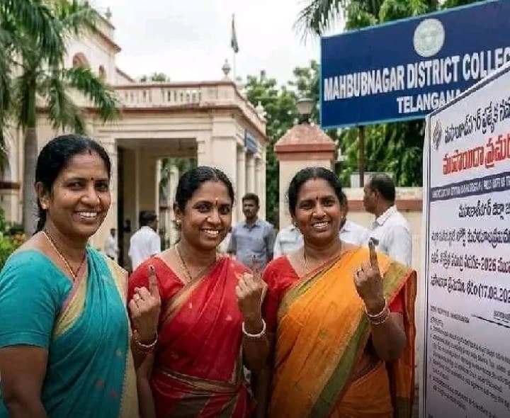 పురుషుల కంటే మహిళా ఓటర్లే అధికం - Udayam
