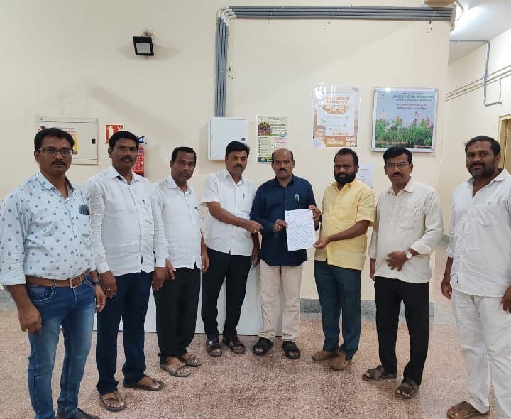 ఉపాధ్యాయ సమస్యలు పరిష్కరించాలి: యూటీఎఫ్ - Udayam