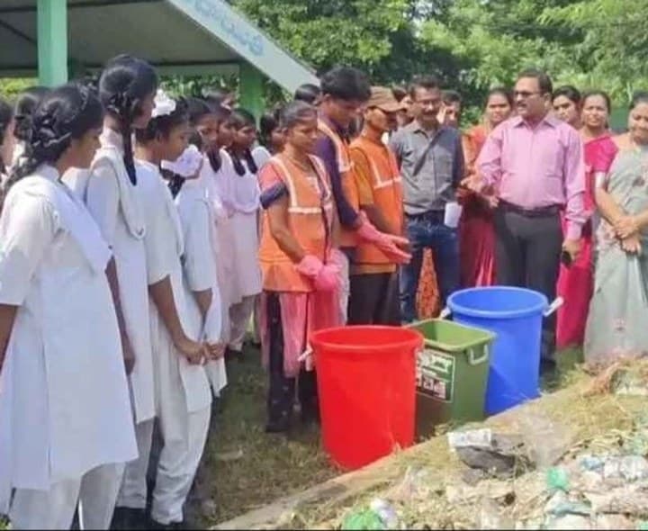 స్వచ్చతా హీ సేవ పై అవగాహన కల్పించిన MPDO - Udayam