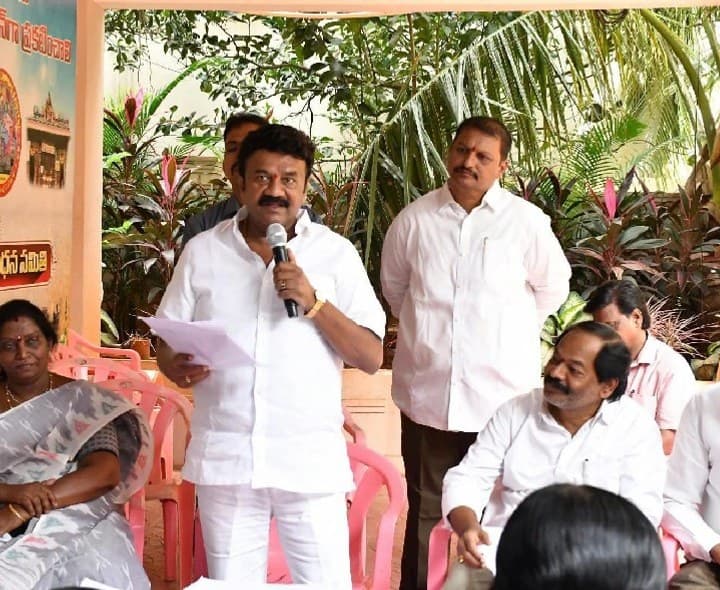 ఓటర్ల వివరాలపై తలసాని దృష్టి - Udayam