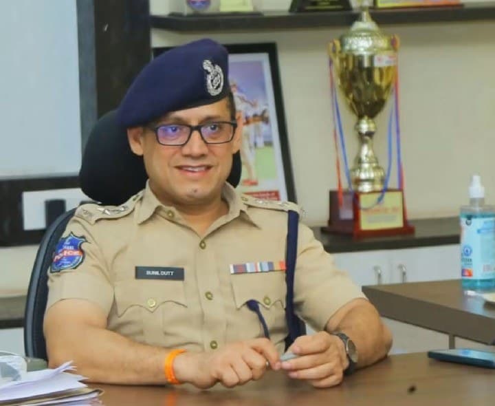గణేష్ నిమజ్జనం...ప్రజలకు సీపీ సూచనలు - Udayam