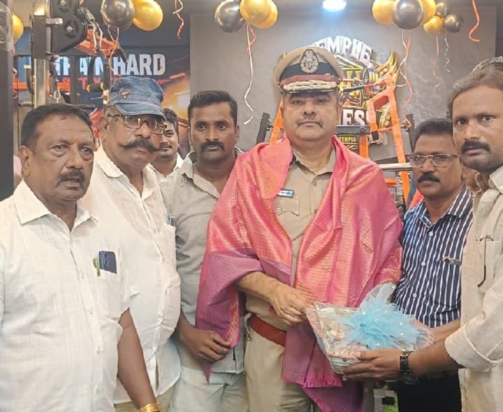 టెంపుల్ ఫిట్నెస్ వ్యాయామ శాల ప్రారంభం..ముఖ్య అతిథిగా పోలీస్ కమీషనర్ - Udayam