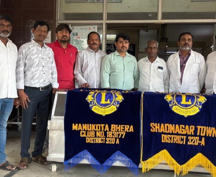 షాద్నగర్ ప్రభుత్వ ఆసుపత్రికి మార్చురీ ఫ్రీజర్ విరాళం - Udayam