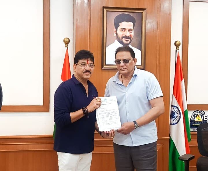 మైనార్టీ శాఖ మంత్రిని కలిసి ఎమ్మెల్యే - Udayam