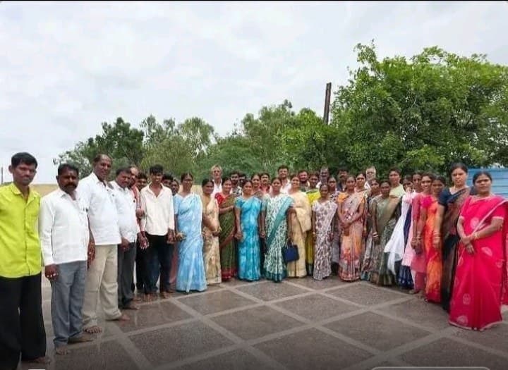 శ్రీవారి మెట్టు సేవకు తిరుమలకు బయలుదేరిన మహిళలు - Udayam Digital