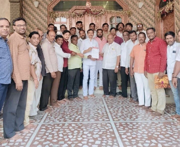 శ్మశాన వాటికకు నిధులు.. పరమేశ్వర్రెడ్డి హామీ - Udayam