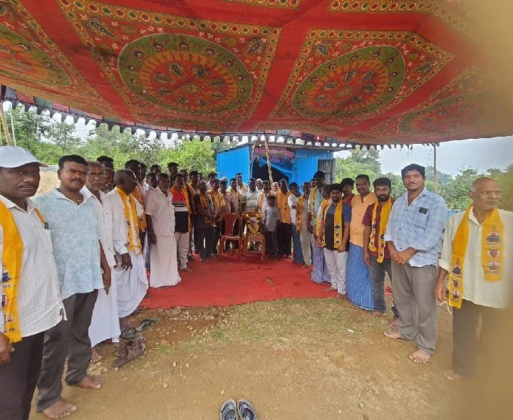 కొండా లక్ష్మణ్ బాపూజీకి నివాళులర్పించిన పద్మశాలు - Udayam