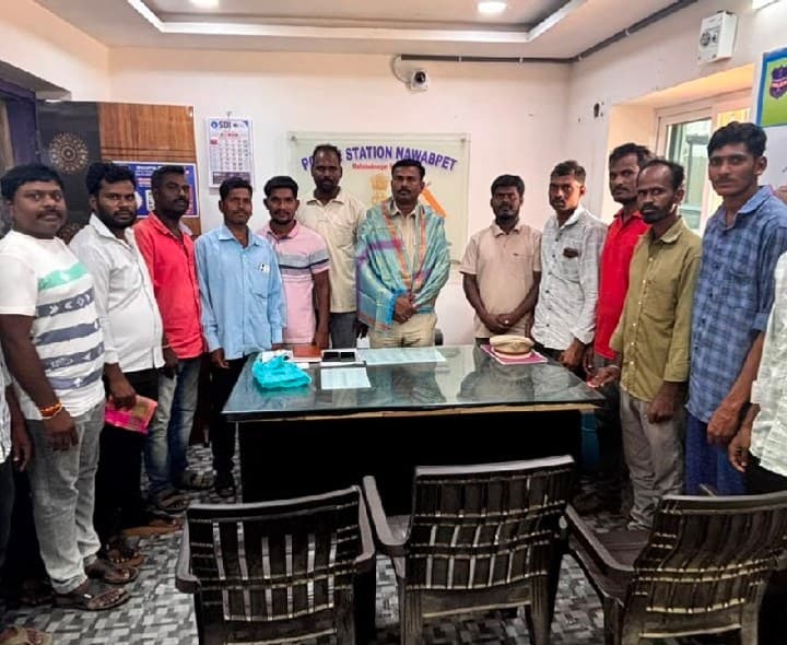 విద్యార్థుల భద్రతకు ప్రాధాన్యం ఇవ్వాలి: ఎస్ఐ - Udayam