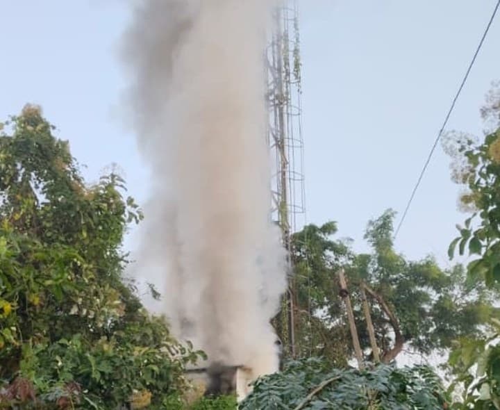 BSNL టవర్ కంటైనర్లో అగ్ని ప్రమాదం - Udayam