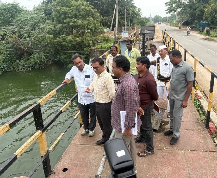 పాలేరు జలాశయాన్ని పరిశీలించిన కలెక్టర్ - Udayam
