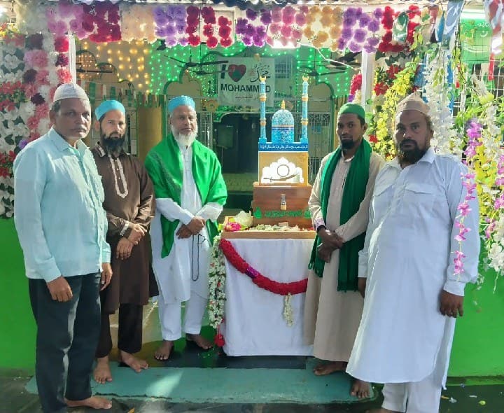 హజరత్ మహబూబ్ సుబహాని కేశ దర్శనం - Udayam