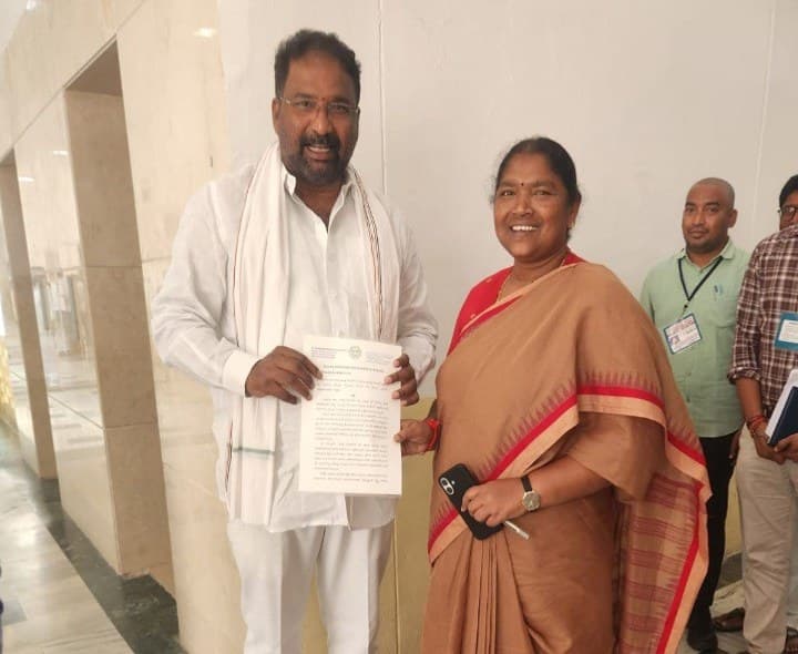 క్రీడా పాఠశాలకు త్వరగా అనుమతులు ఇవ్వాలి - Udayam