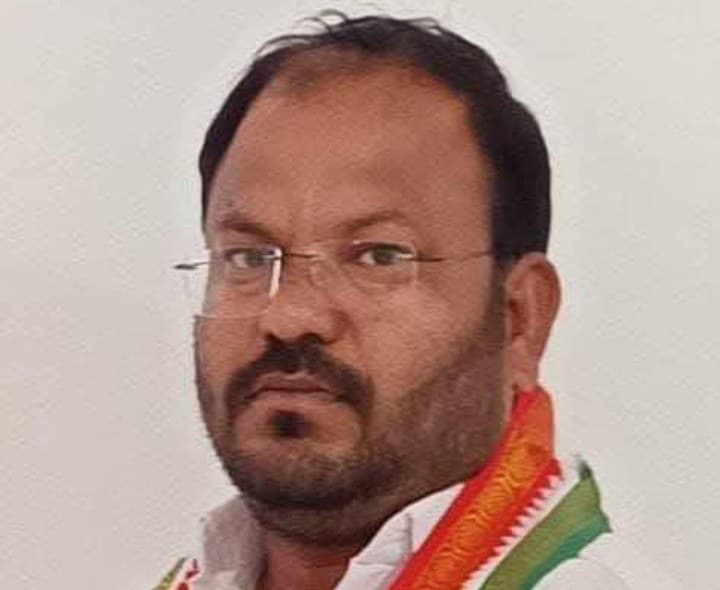 కబ్జా భూములను ఎస్సీ, ఎస్టీలకు పంచాలి - Udayam