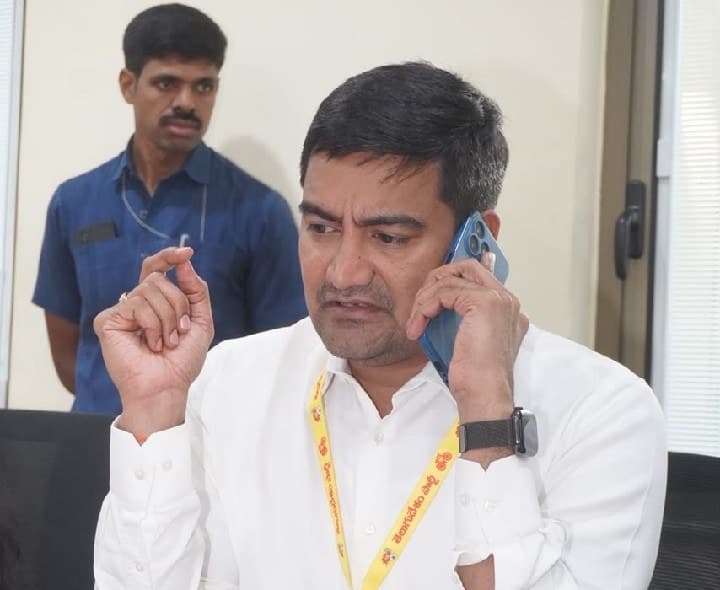 గ్రోత్ సెంటర్ పేలుడుపై మంత్రి ఆరా - Udayam