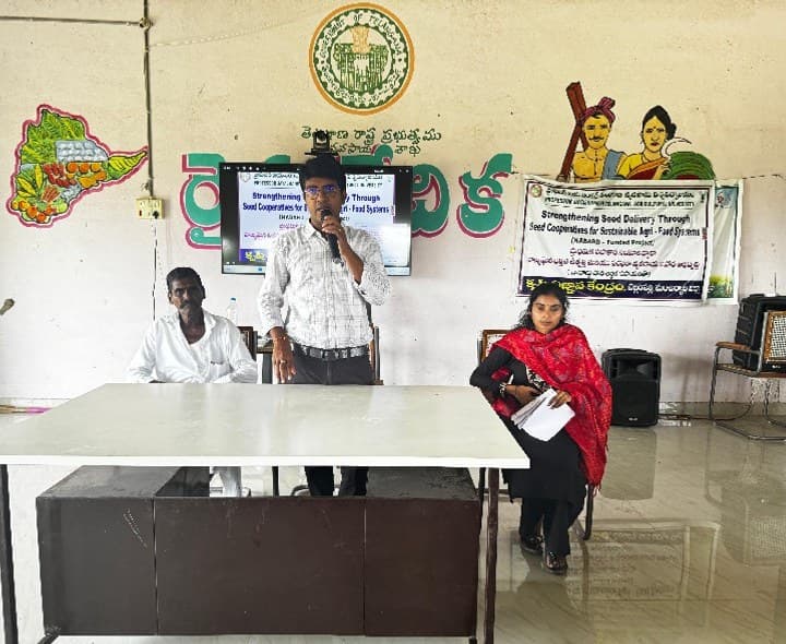 రైతులకు కంది విత్తనోత్పత్తిపై శిక్షణ కార్యక్రమం - Udayam