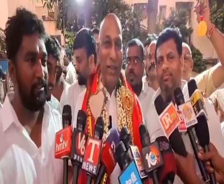 శ్రీవారి సన్నిధిలో మల్లారెడ్డి పుట్టినరోజు - Udayam