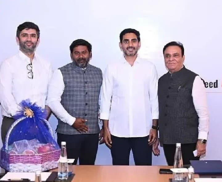గోకుల్ ఆగ్రో రిసోర్సెస్ ఎండీతో ఎమ్మెల్యే విజయచంద్ర భేటీ - Udayam