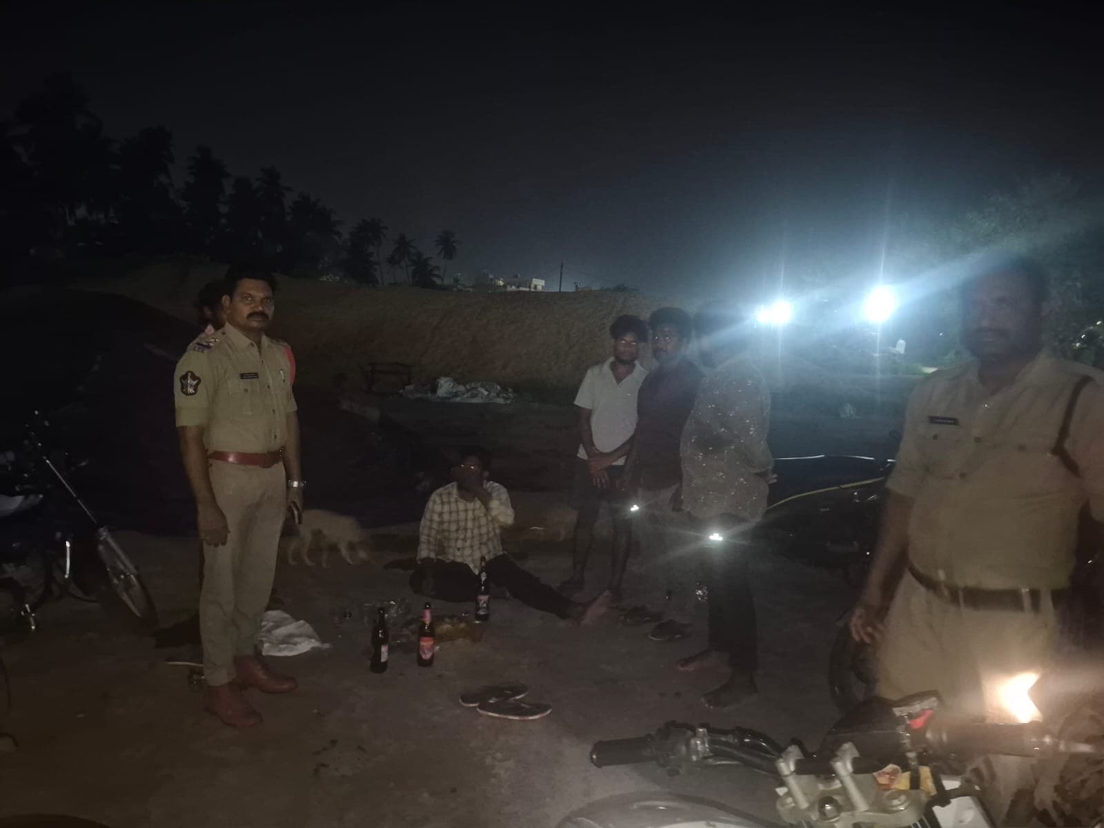 బహిరంగ ప్రదేశాల్లో మద్యం సేవిస్తే కఠిన చర్యలు తప్పవు - Udayam Digital