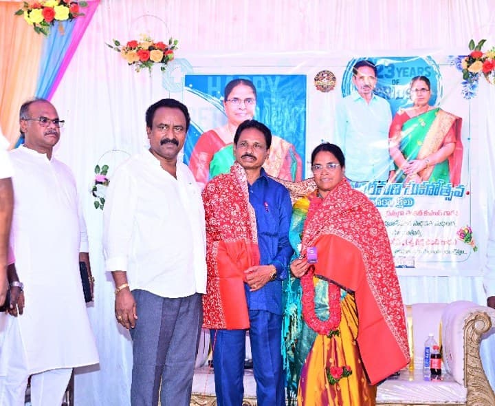 23 ఏళ్ల సుదీర్ఘ సేవలకు అభినందనలు తెలిపిన ఎమ్మెల్యే - Udayam