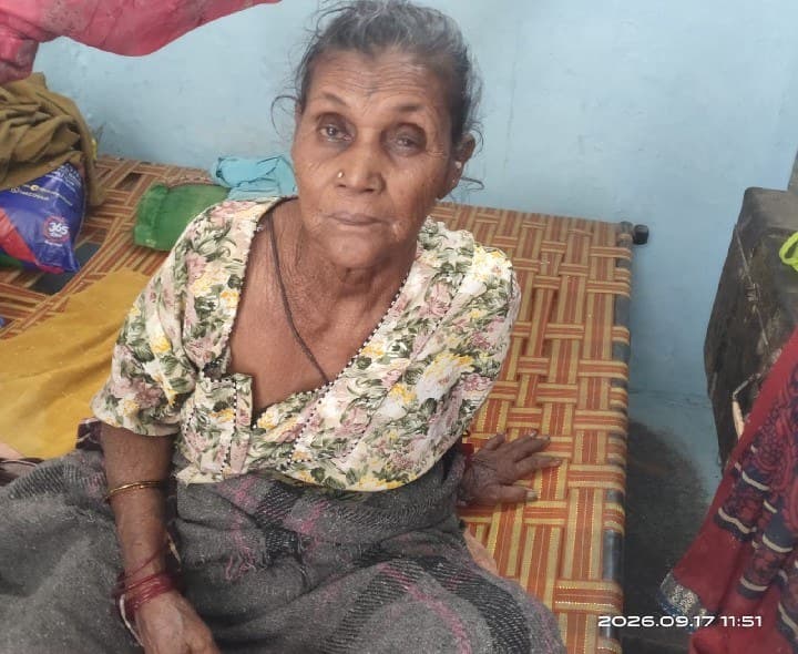 నాలుగు నెలలుగా దివ్యాంగురాలికి రేషన్ బియ్యం అందడం లేదు - Udayam