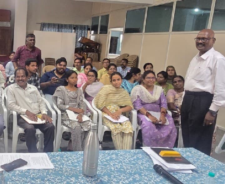 వైద్య సిబ్బందికి పాలన అంశాలపై శిక్షణ - Udayam
