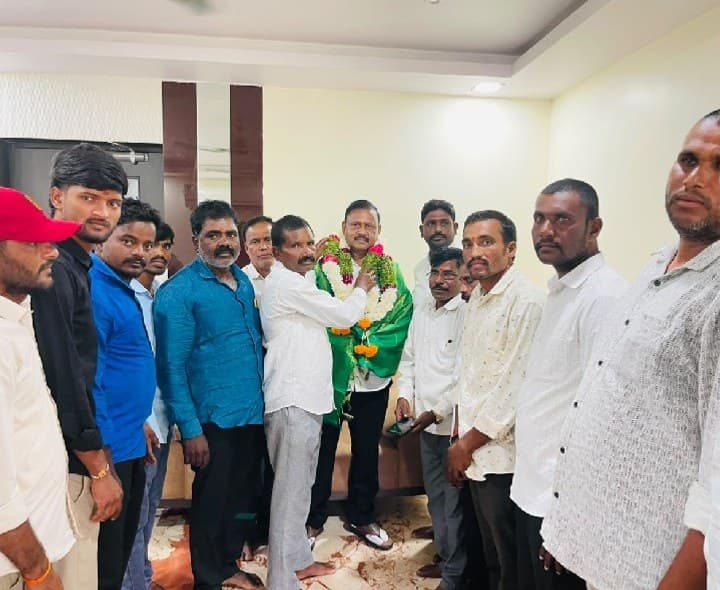 పరిగి ఎమ్మెల్యేని ఘనంగా సన్మానించిన కాలాపూర్ రైతులు - Udayam