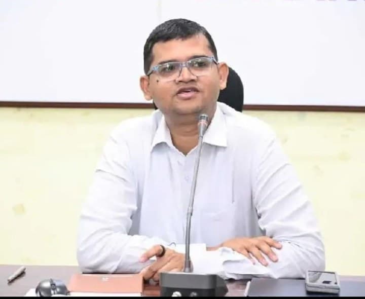 శ్రీకాకుళంలో నేడు ప్రజా ఫిర్యాదుల పరిష్కార వేదిక - Udayam