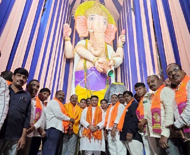 గణపతి మండపాల్లో మాజీ ఎమ్మెల్యే గణేష్ బిగాల ప్రత్యేక పూజలు - Udayam