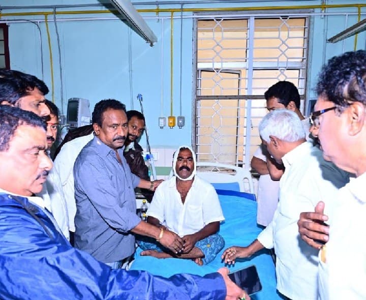 జనసేన నాయకులను పరామర్శించిన ఎమ్మెల్యే - Udayam
