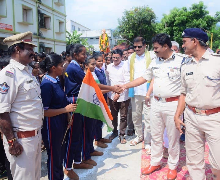 గంజాయి నిర్మూలనకు యువత కృషి చేయాలి - Udayam