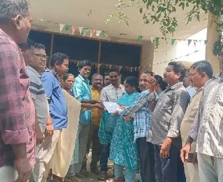 ఫీల్డ్ అసిస్టెంట్లను పర్మినెంట్ చేయాలి - Udayam