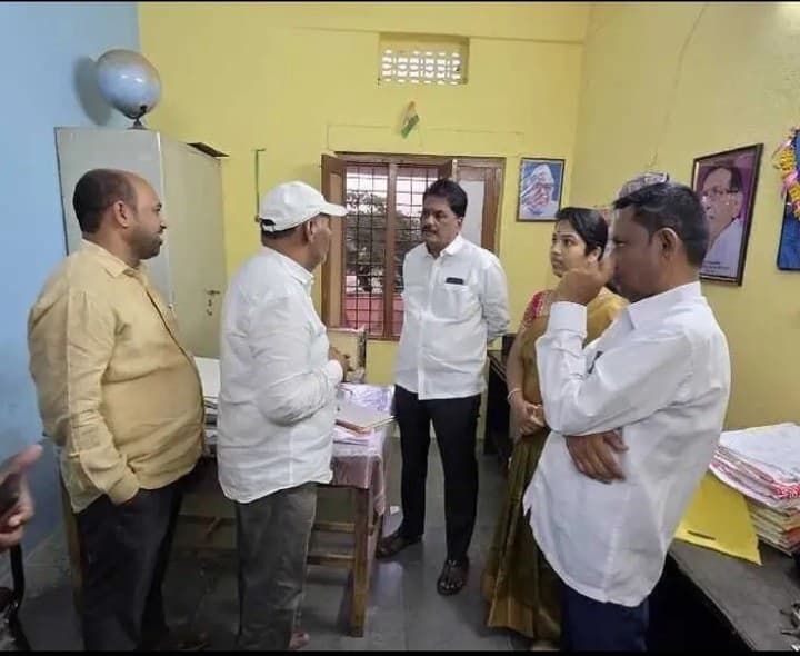 ఎస్సీ హాస్టల్ ఆకస్మిక తనిఖీ - Udayam