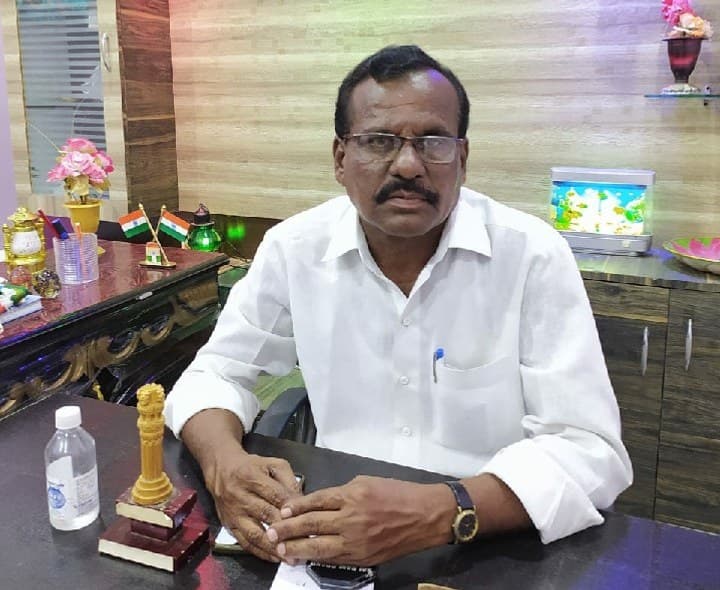 పదవులు ఒకే వర్గానికేనా? - Udayam