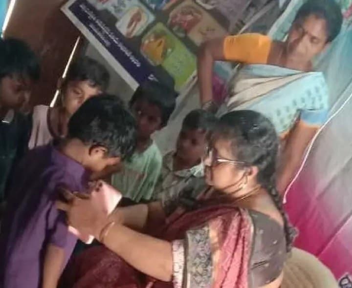 కామన్నవలసలో ఉచిత వైద్య శిబిరం - Udayam